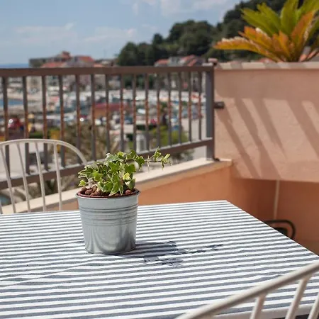 Ferienwohnung Waterfront Roko Podgora Exterior foto