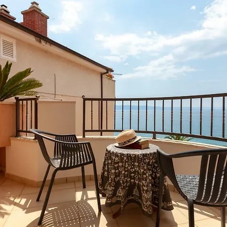Ferienwohnung Waterfront Roko Podgora Exterior foto