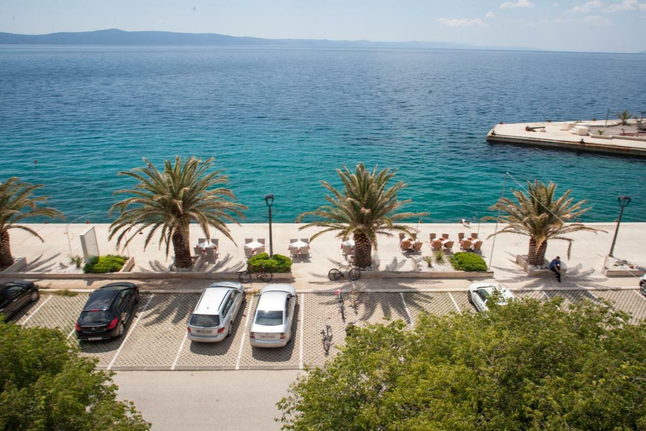 Apartment Waterfront Roko *