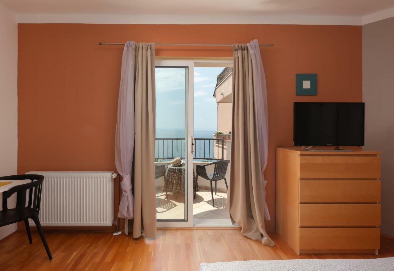 Apartment Waterfront Roko